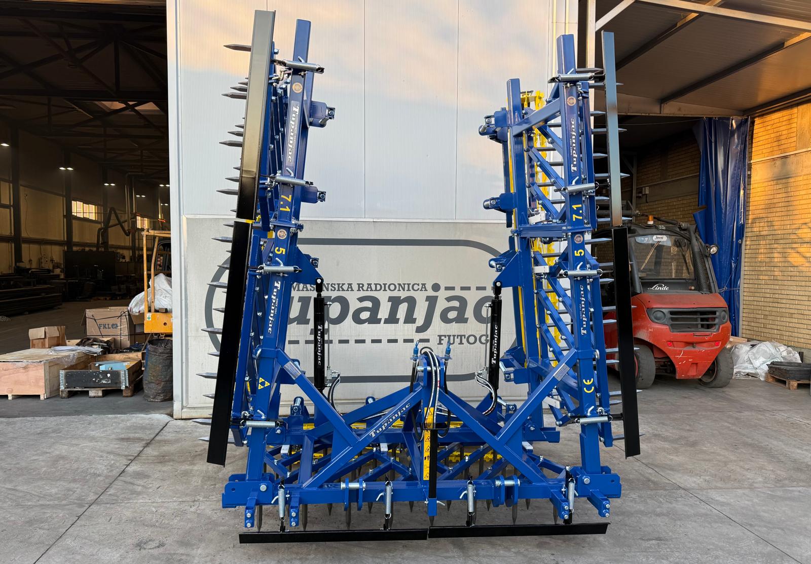Semi-heavy harrow 7.1 m with the option of disassembly to 5 m