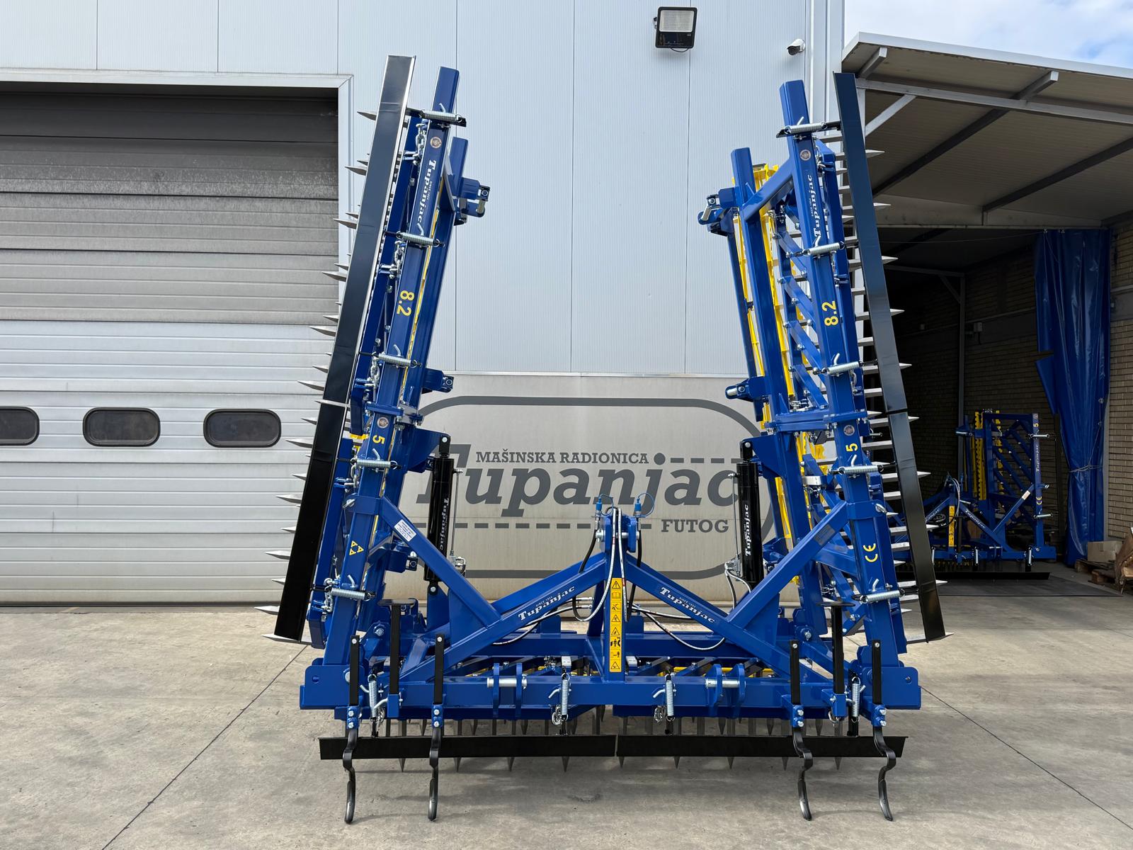 Semi-heavy harrow 8.2 m working width
