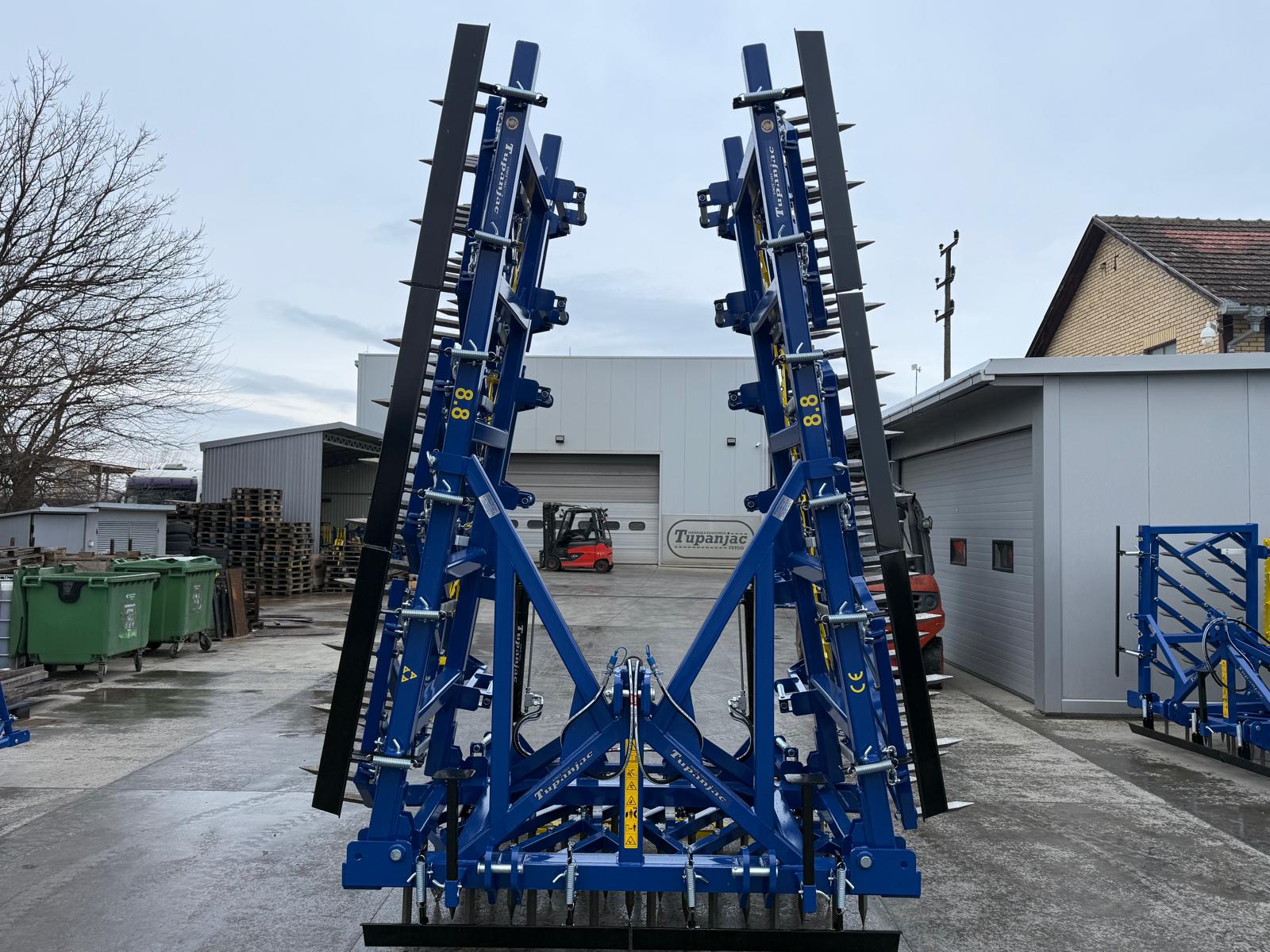 Semi-heavy harrow 8.8 m working width