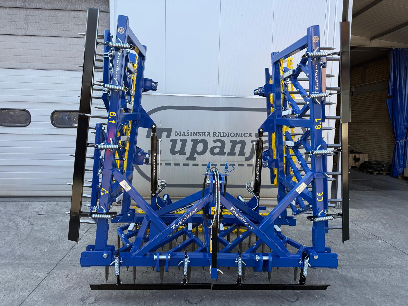 Semi-heavy harrow 6.1 m working width