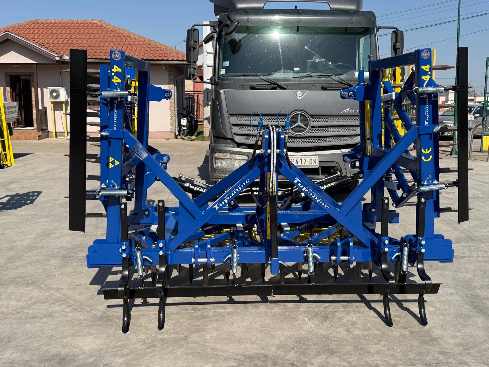 Heavy harrow 4 sections 4.4 m working width