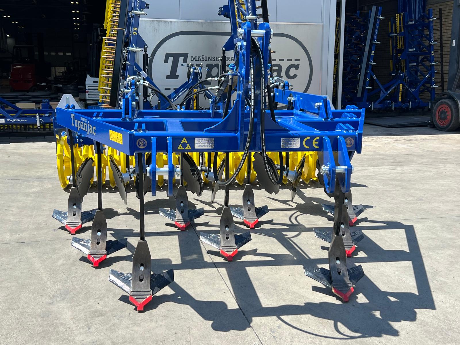 Chisel cultivator with 9 working bodies and Hard carbide tips