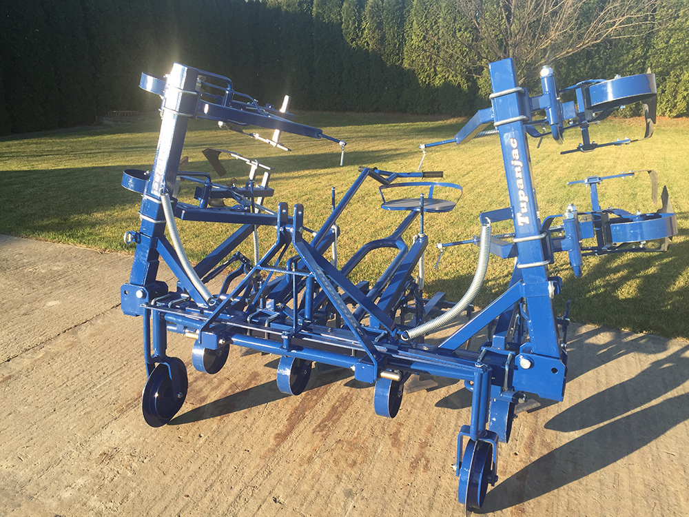 7-row inter-row cultivator for narrow-row cultivation at 50 cm